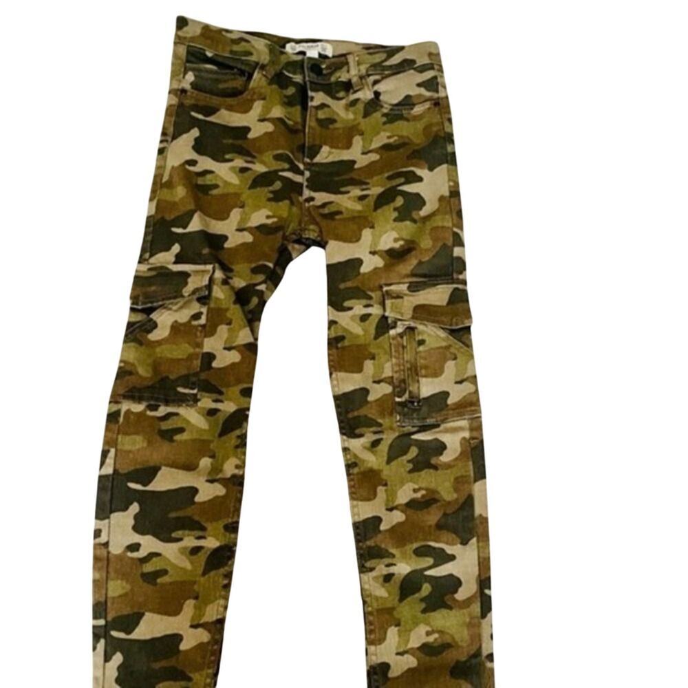 Camo cargo pants size 26